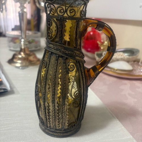 Κανάτα vintage μεταχειρισμένη, μόνο για διακόσμηση με σπασμένο γυαλί