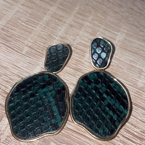 Earrings used green-gold made of steel