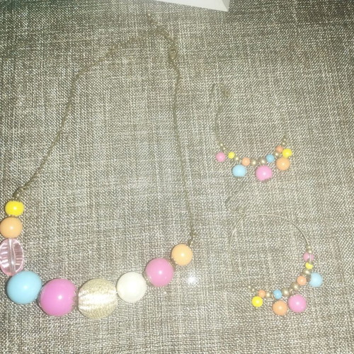 Colorful necklace and earrings set