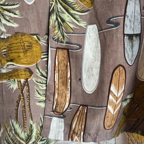 Unisex shirt with surfboards, size M