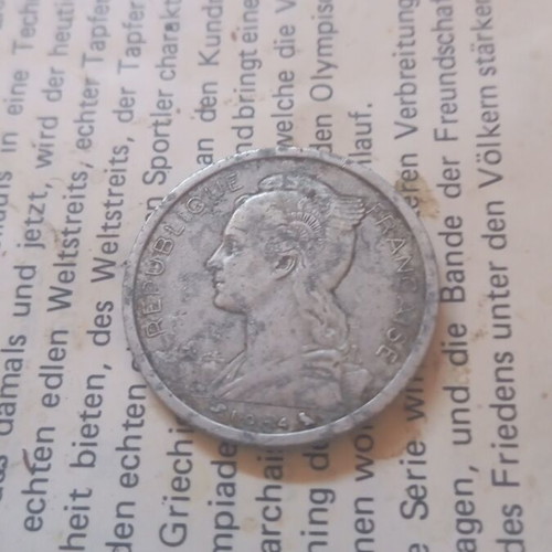 Comoros 1964 2 Francs coin used, rare limited edition 1400 pieces