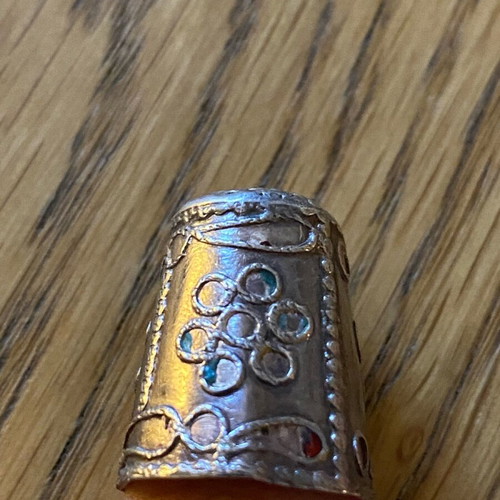 Silver thimble used
