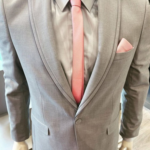 Men's wedding suits new with ties and cufflinks