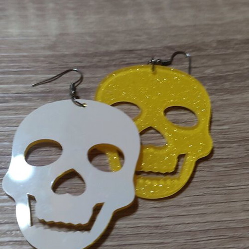 Dangling earrings new with glitter, yellow