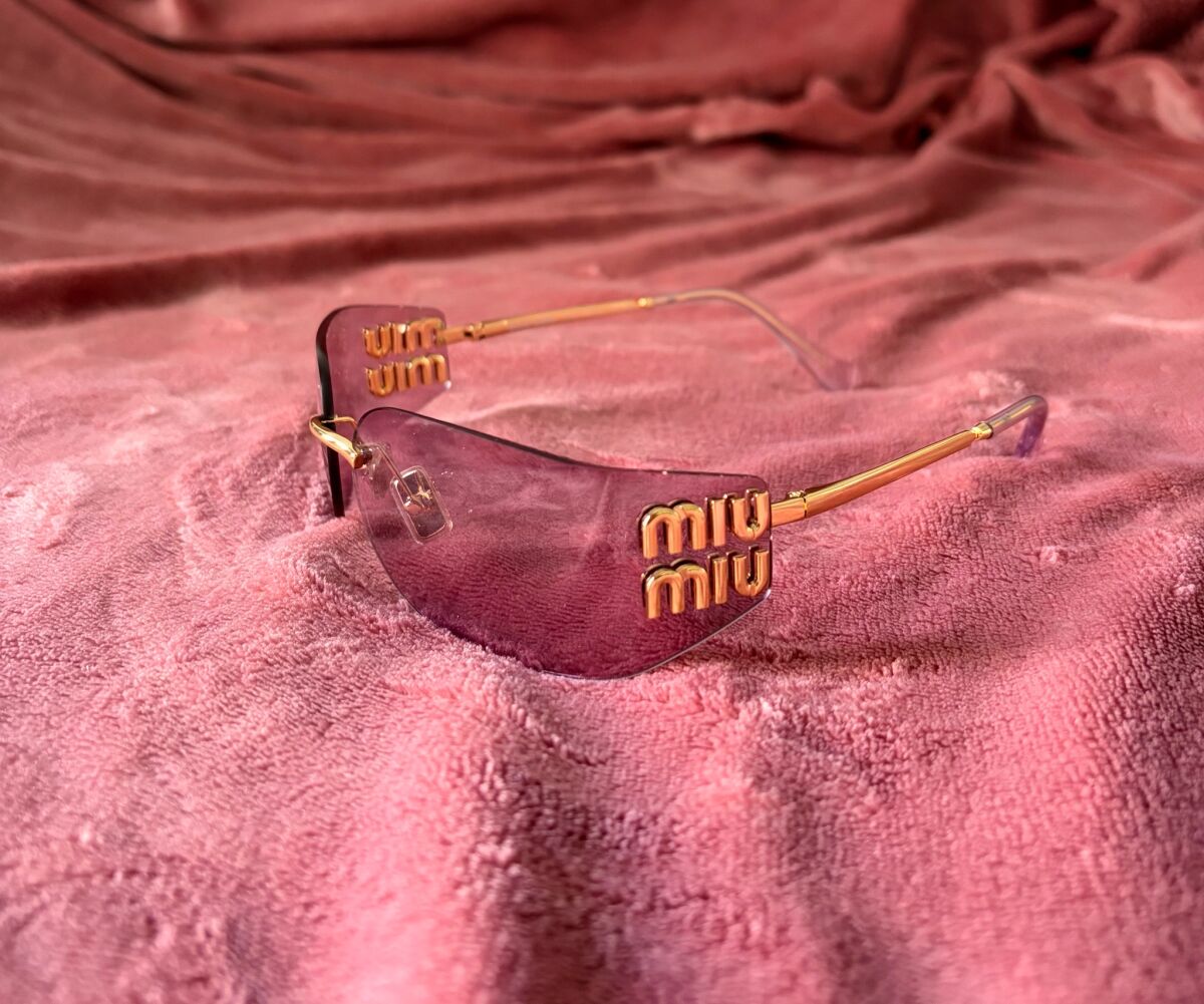 Miu Miu sunglasses mask with pink and… - € 230,00 - Vendora.cy