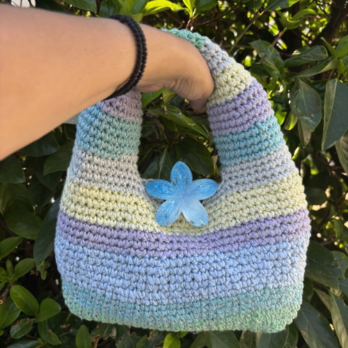Doughnut bag handmade, cotton with lining and clasp, blue