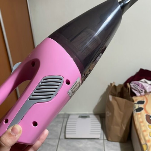 Car vacuum cleaner like new, pink and black with spare parts