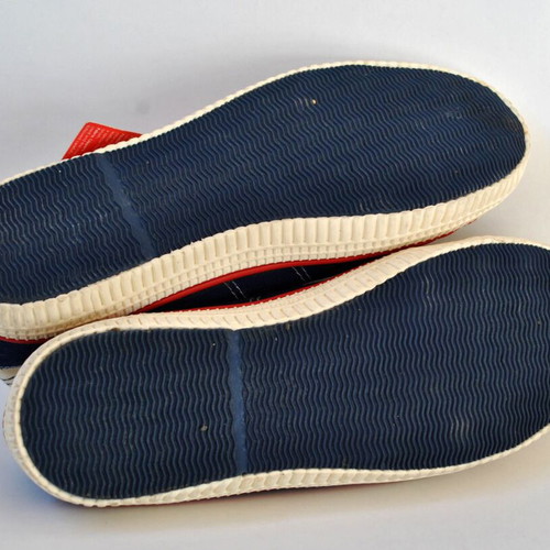 Benetton vintage blue canvas sneakers size 40