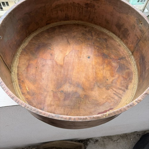 Large copper basin vintage style, used
