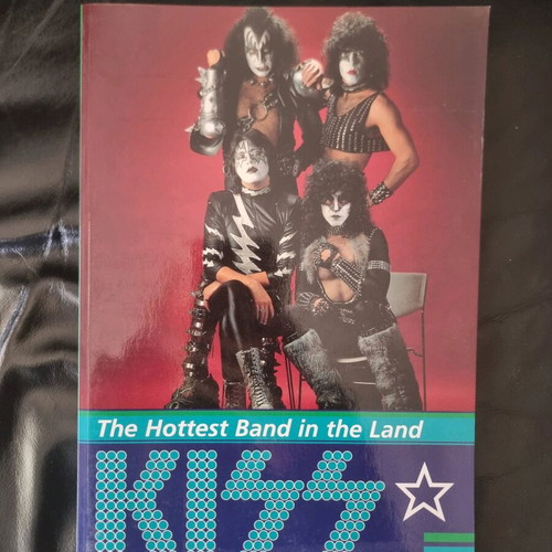 KISS The Hottest Band In The Land Box Set like new
