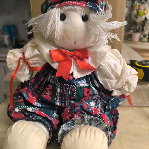 Teddy doll with plaid dress like new, model TDB1011