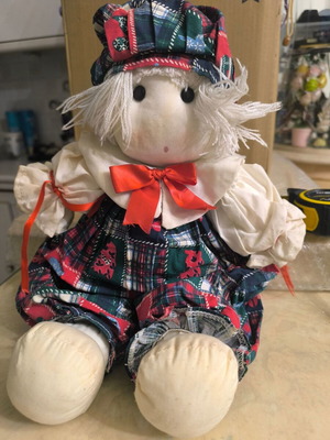 Teddy doll with plaid dress like new, model TDB1011