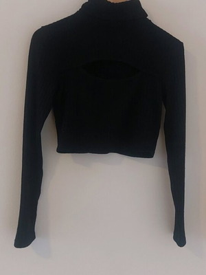 Paranoia cropped knit top black like new with bust cutout