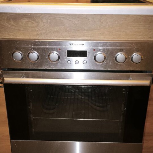 Electrolux built-in kitchen stove used, functional with furniture