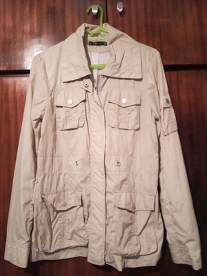 Raxevsky waterproof windbreaker jacket like new, size M, beige