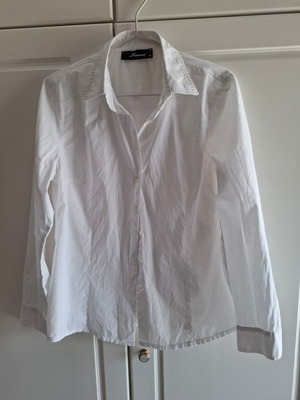 Innocent white shirt XL like new, 97% cotton, slightly elastic