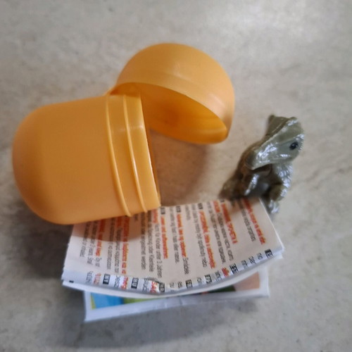 Kinder Natoons figure new with papers