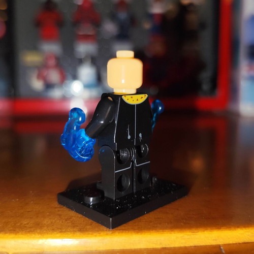Doctor Sivana figure like new with base and blue energy blasts