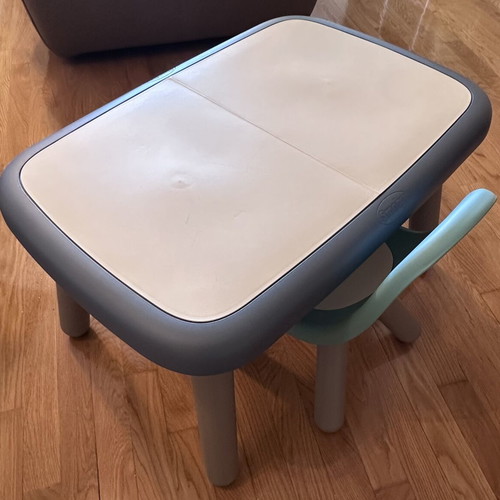 Smoby children's table with blue chair