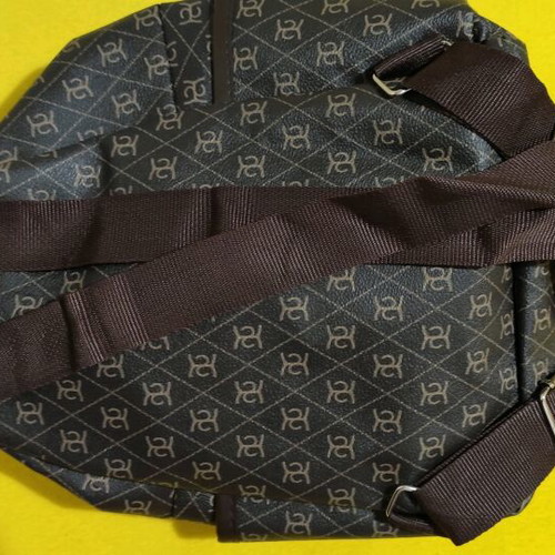 Soho backpack like new, brown with logo and 2 zipper compartments