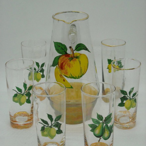 Vintage glass set with pitcher used, fruit print