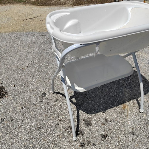 Cam Kit Bagno Baby Bath Set used with folding aluminum base and shelf