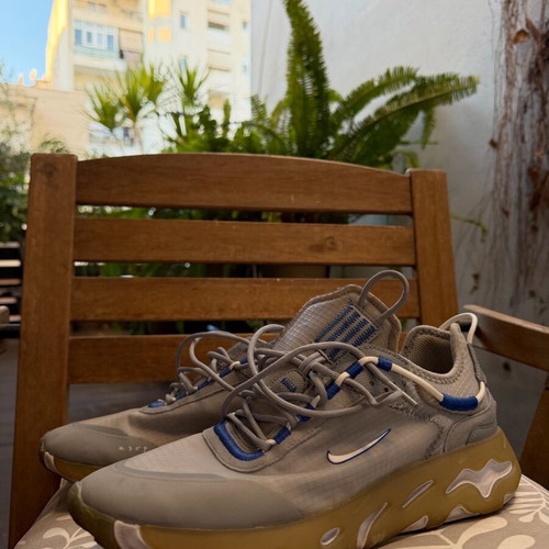 Nike React Live sneakers used, size 43, gray and blue