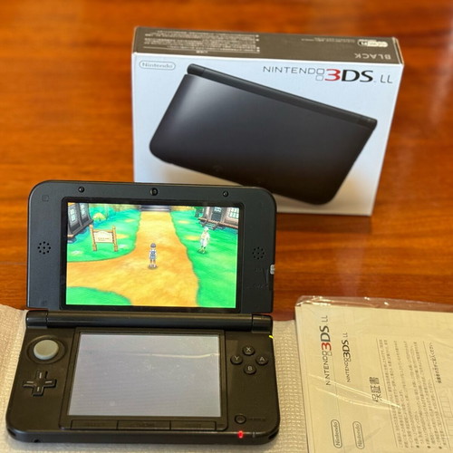 Nintendo 3DS XL Black console, boxed complete with accessories
