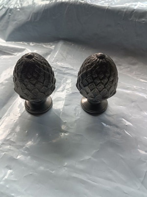 Cast Iron Weights Set of 2 Pinecone Shape New 1,400gr