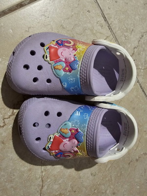 Peppa Pig Crocs slippers used, size C6 22-23, purple