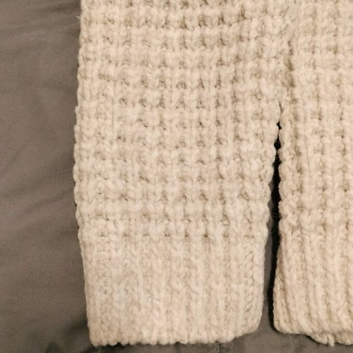 Zara sweater very thick like new, white, size L