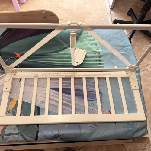 KidCo BR101 Bed Rail like new, foldable safety guard