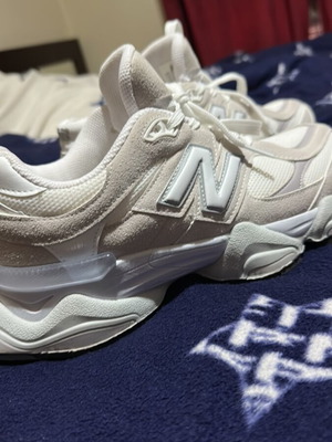 New Balance 9060 athletic shoes new, size 40, white and gray