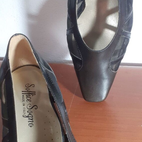 Soffice Sogno leather black pumps size 39 like new
