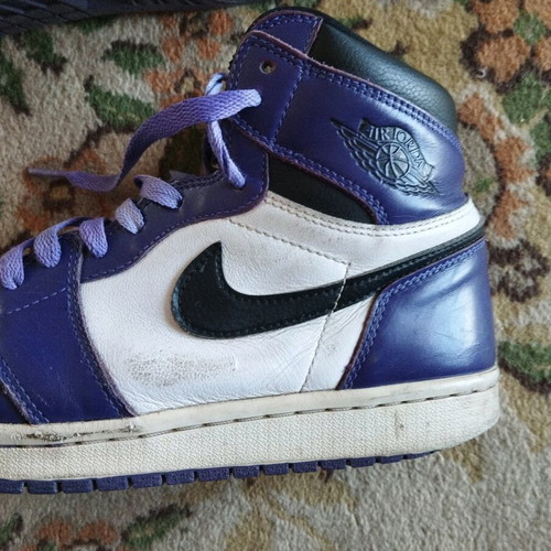Jordan 1 High Court Purple sneakers used, size 41