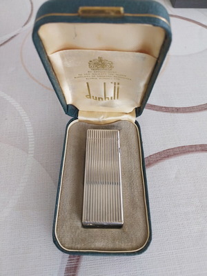Dunhill ασημένιος αναπτήρας σαν καινούργιος με κουτί