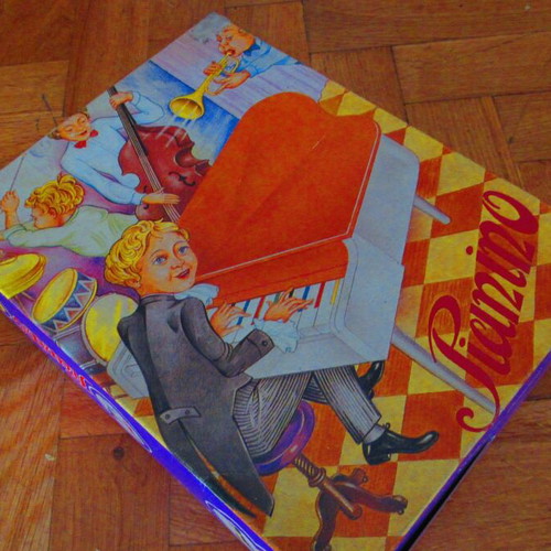 Pianino musical toy piano new, in box from the 70s
