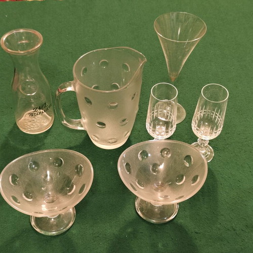Vintage glassware set of 7 pieces with carafe, dessert bowls, wine carafe & glasses