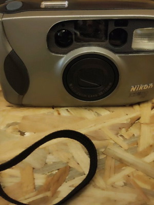 Nikon Zoom 210 AF film camera used