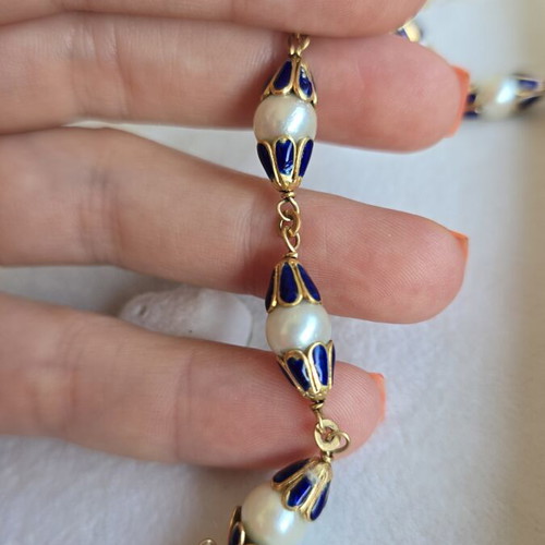18K gold bracelet with white pearls and royal blue enamel