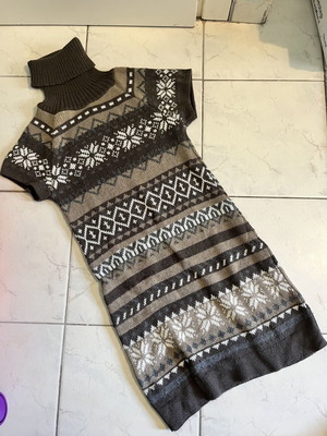 Knit dress, beige and brown, over the knee