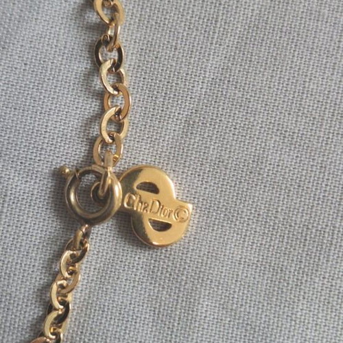 Vintage Dior necklace from the 1980s, gold