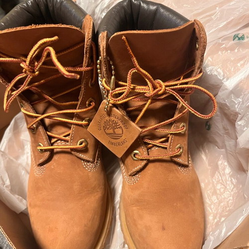Timberland women's boots like new, brown Wheat Nubuck