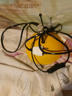 Yellow vintage room lamp like new
