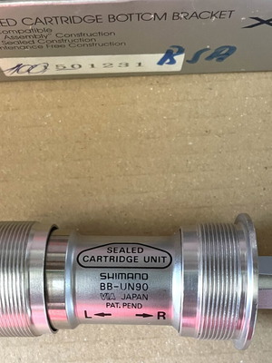 Shimano XTR BB-UN90 Sealed Cartridge Unit bottom bracket vintage