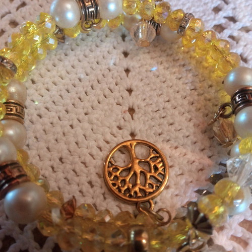 Handmade yellow bracelet with beads new
