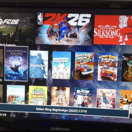 PlayStation 4 1TB like new with 20+ games and Gamebato access