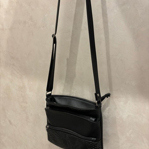 Women's shoulder bag like new, black, eco leather