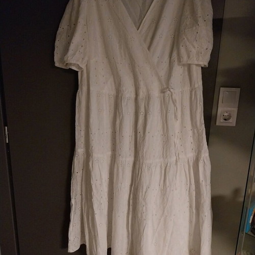 Midi lace dress white H&M like new with chest bow