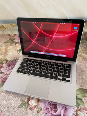 Apple MacBook Pro 2011 13" i5 8GB 240GB used with Monterey macOS